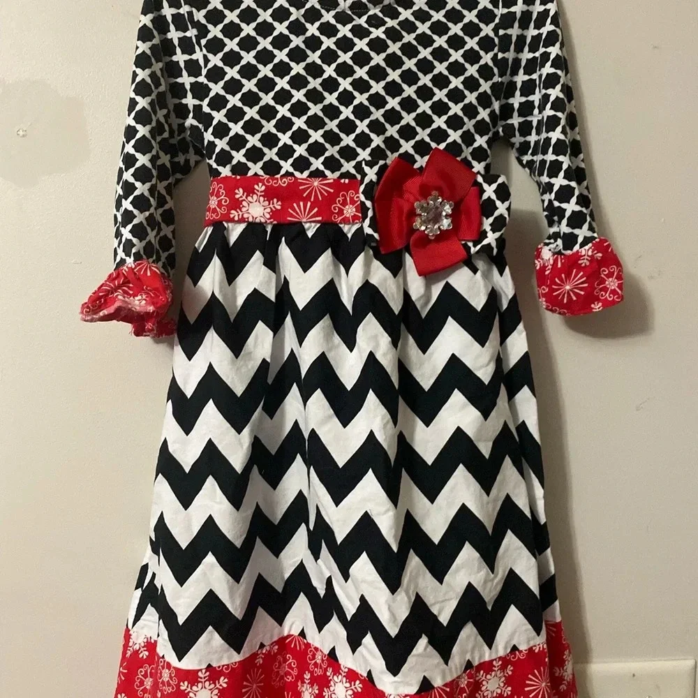Counting Daisies Holiday Dress